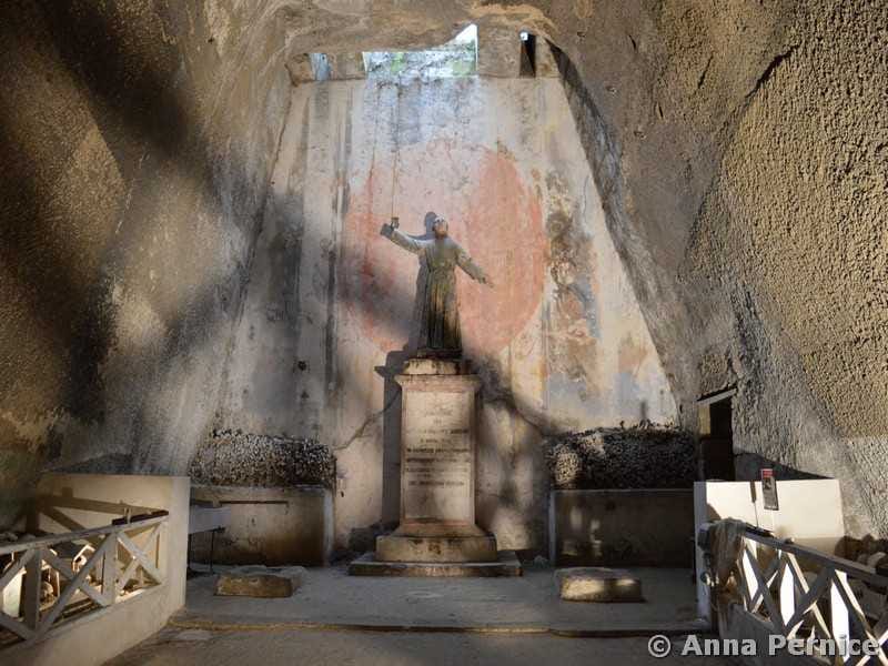 Cimitero delle Fontanelle