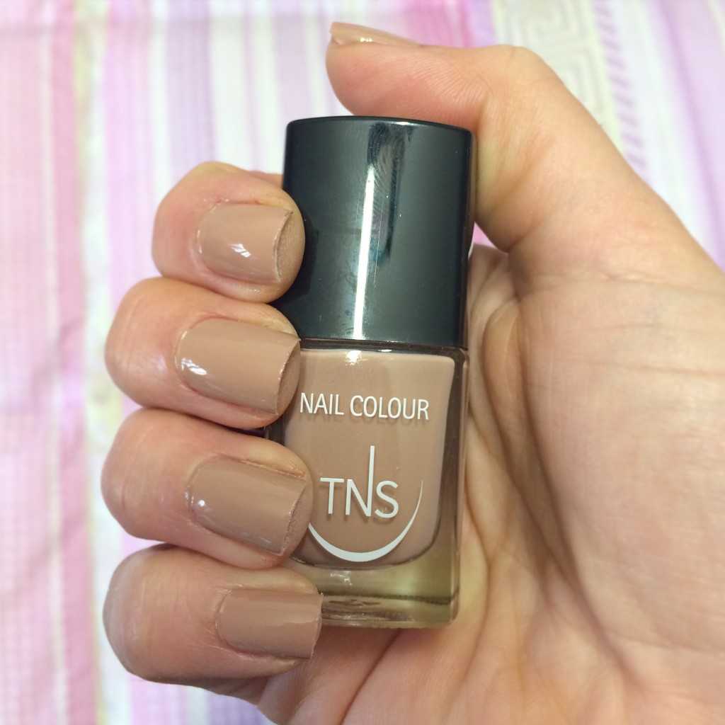 Nude Look Nails
