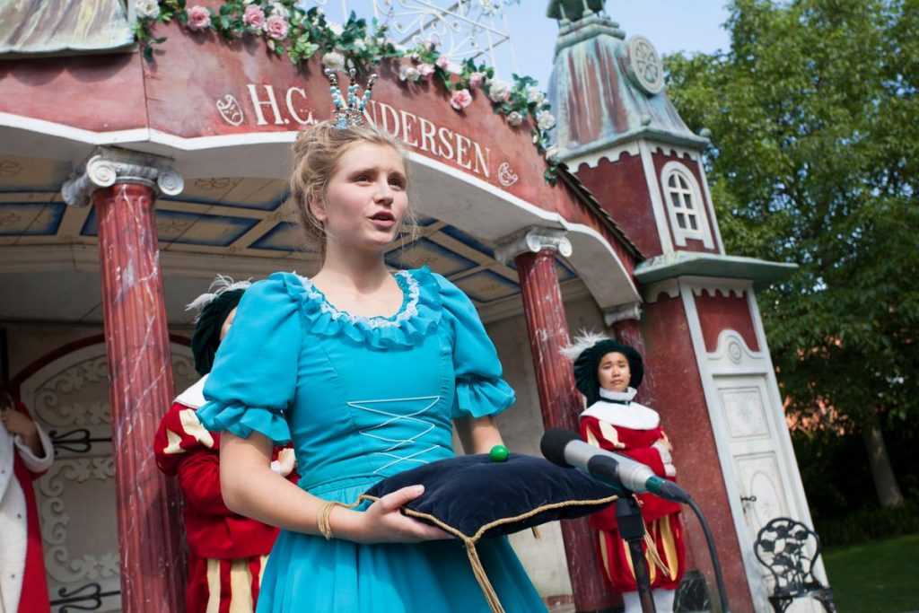 One of the princesses from the Hans Christian Andersen Parade.