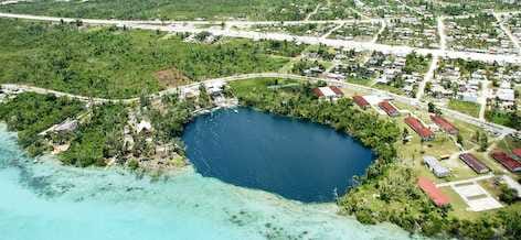 cenote de la bruja bacalar