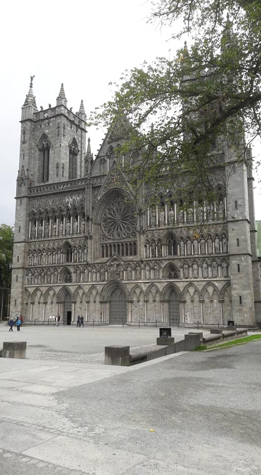 Facciata della Nidaroskirke di Trondheim