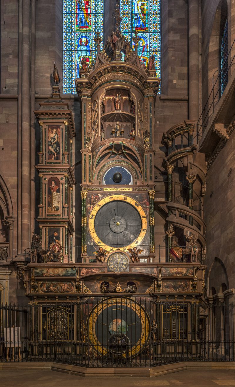 Fonte: Wikipedia. L'orologio astronomico di Strasburgo