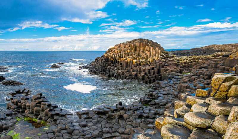 Landscape,Of,Giant's,Causeway,Trail,With,A,Blue,Sky,In